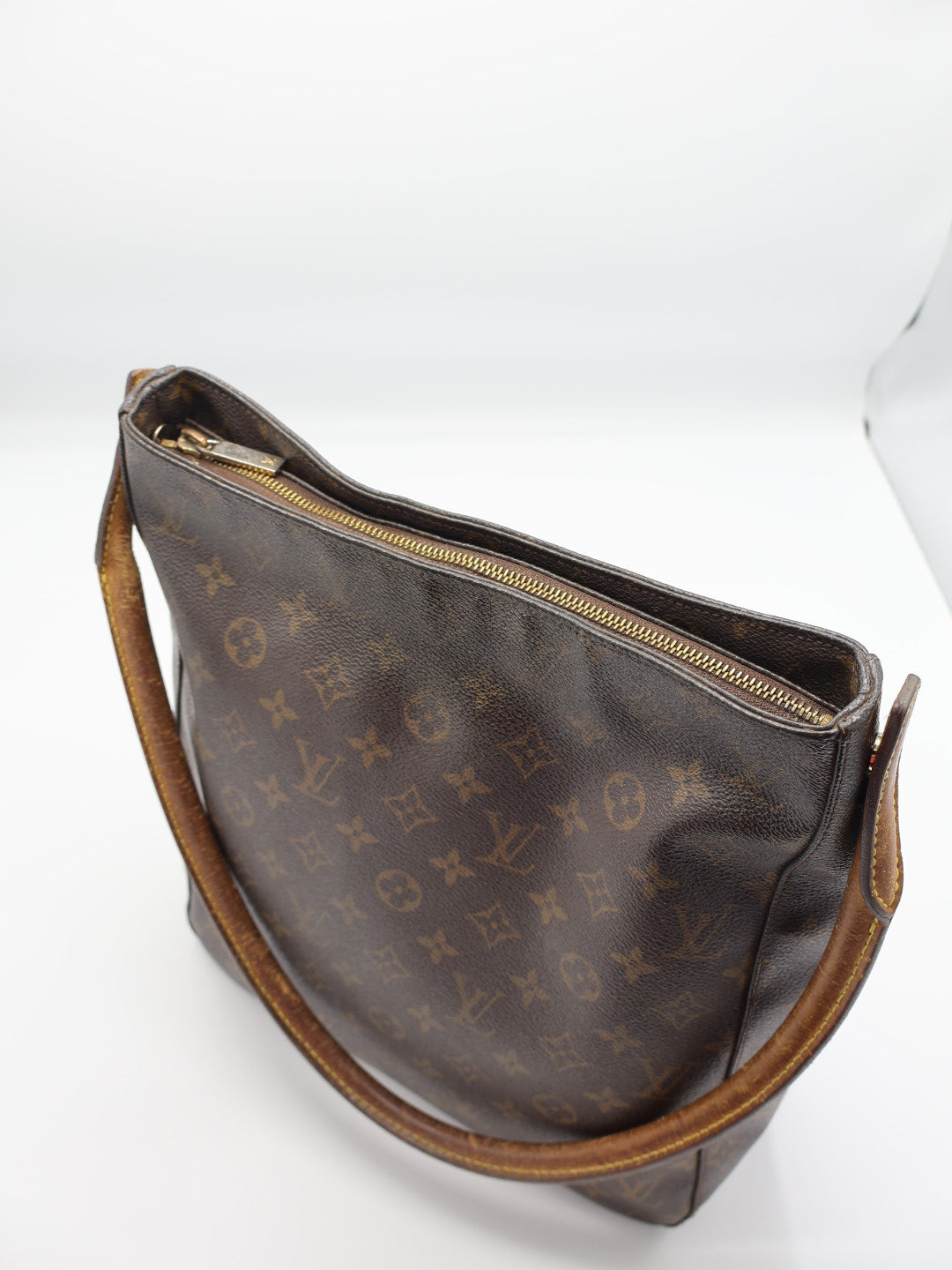 LOUIS VUITTON LOOPING GM