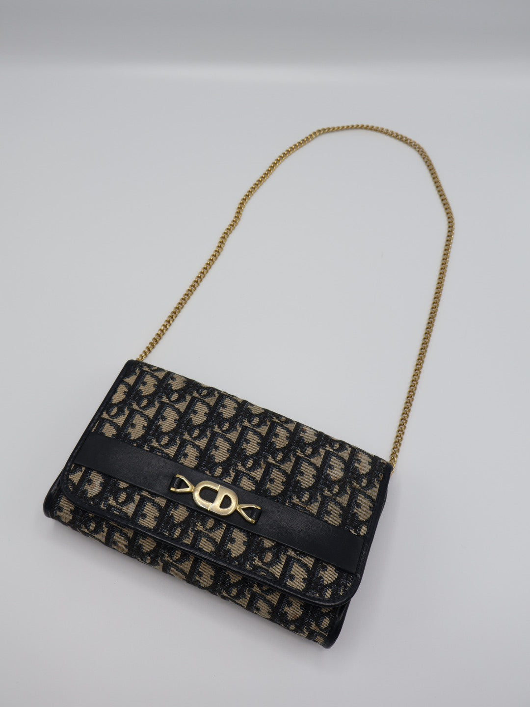 CHRISTIAN DIOR SHOULDER BAG