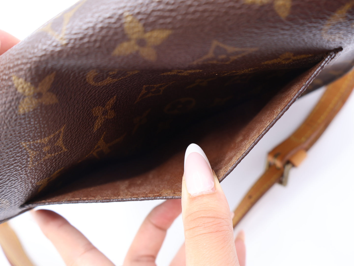 LOUIS VUITTON SAINT CLOUD MM