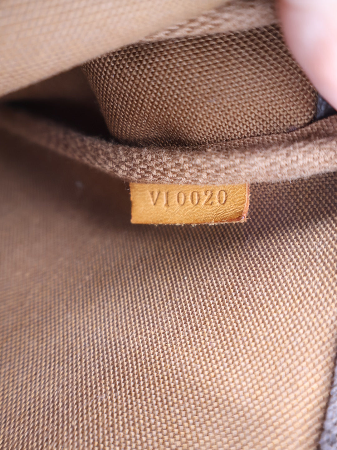 LOUIS VUITTON POCHETTE ACCESSOIRES