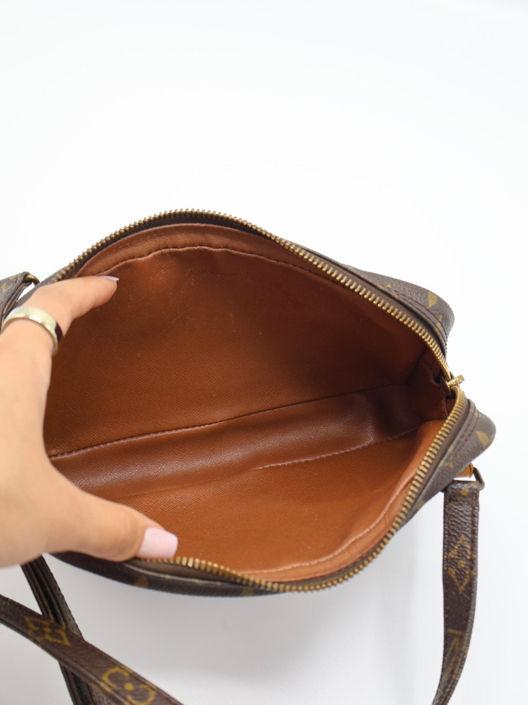 LOUIS VUITTON MARLY BANDOULIÈRE
