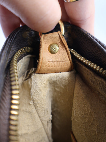 LOUIS VUITTON LOOPING GM