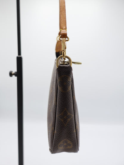 LOUIS VUITTON POCHETTE ACCESSOIRES