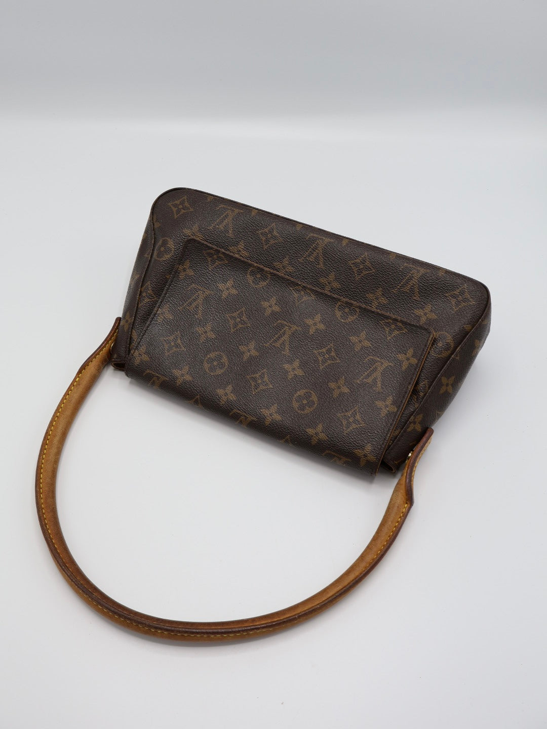 LOUIS VUITTON LOOPING PM